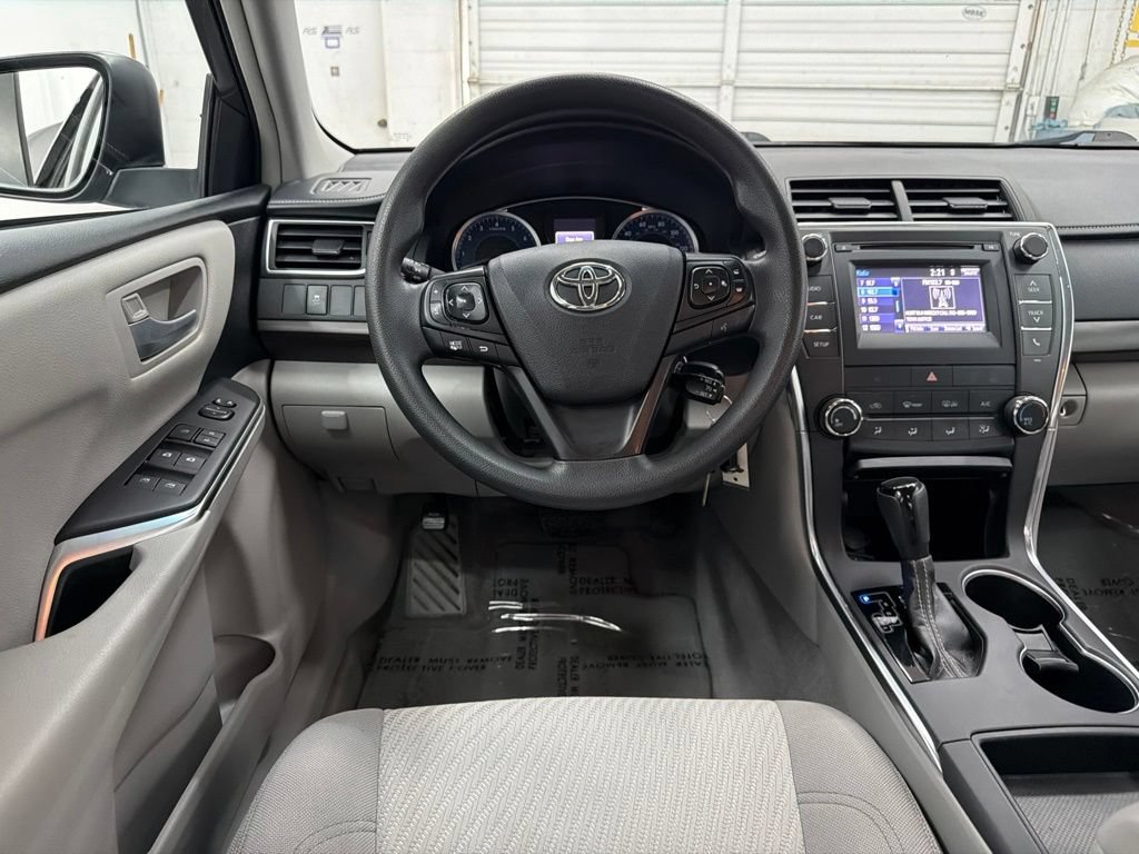 Used 2017 Toyota Camry FWD image 19