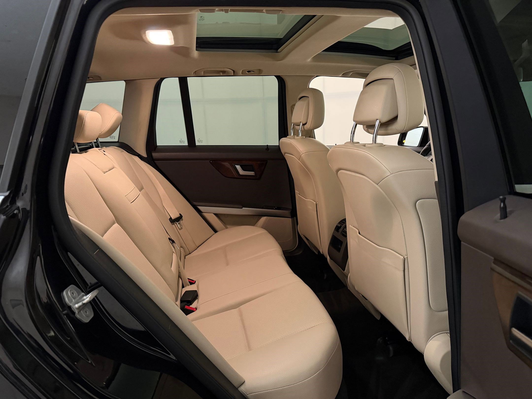 Used 2015 Mercedes-Benz GLK 350 4MATIC image 30