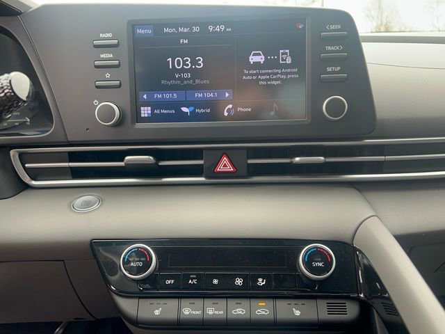 Used 2022 Hyundai Elantra Blue image 21