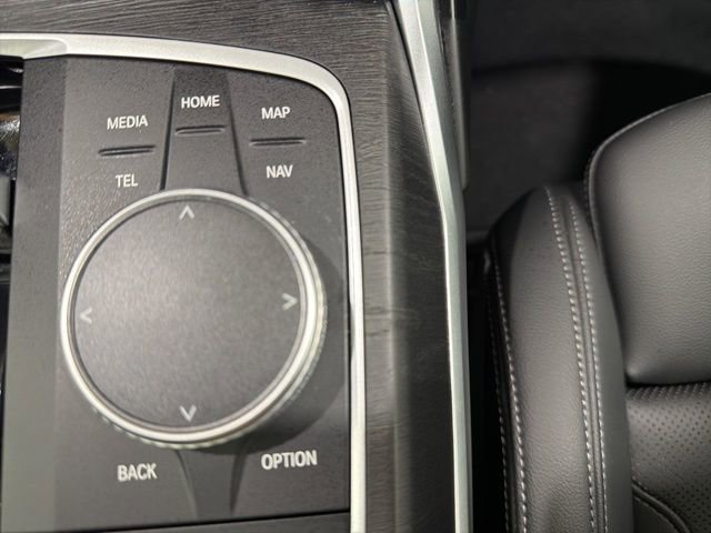 Certified 2023 BMW 330i xDrive Sedan w/ Driving Assistance Package image 39