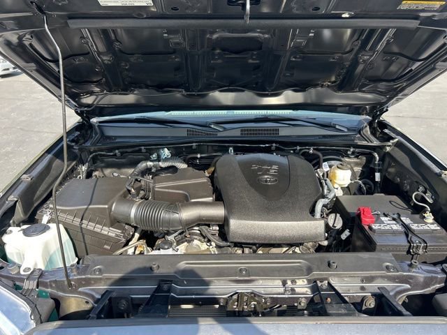 Used 2023 Toyota Tacoma SR AWD/4WD image 13