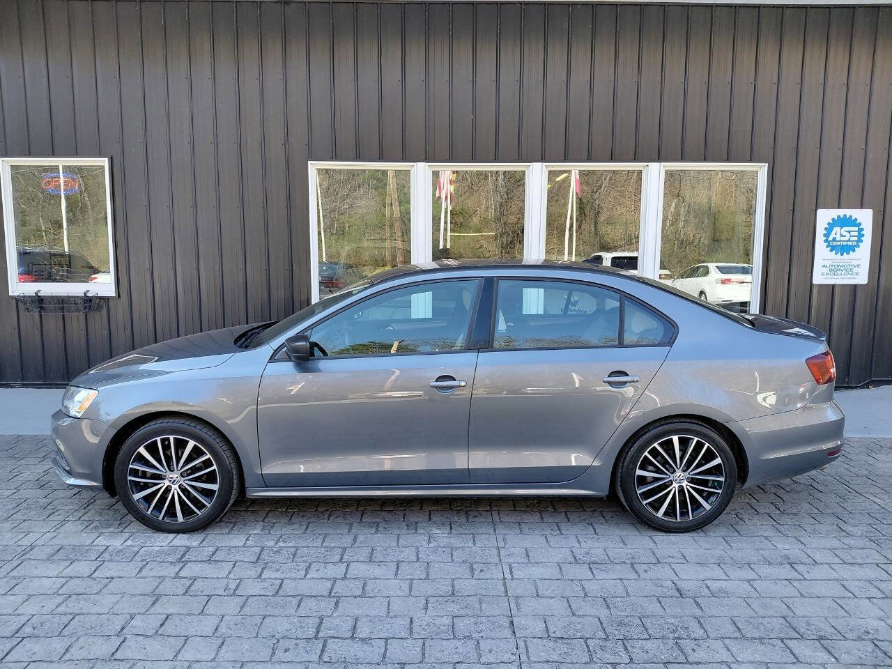 Used 2016 Volkswagen Jetta Sport