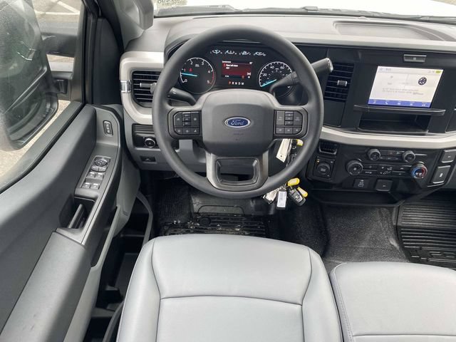 New 2026 Ford F550 4x4 Supercab Super Duty image 10