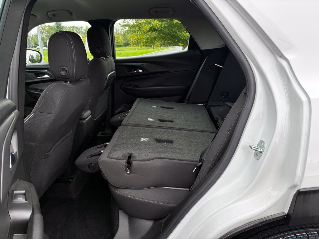 Used 2023 Chevrolet TrailBlazer LS FWD image 27