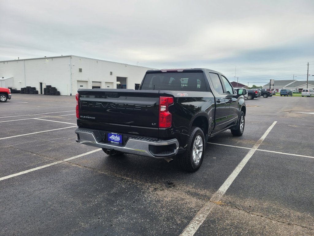 Used 2024 Chevrolet Silverado 1500 LT AWD/4WD image 7