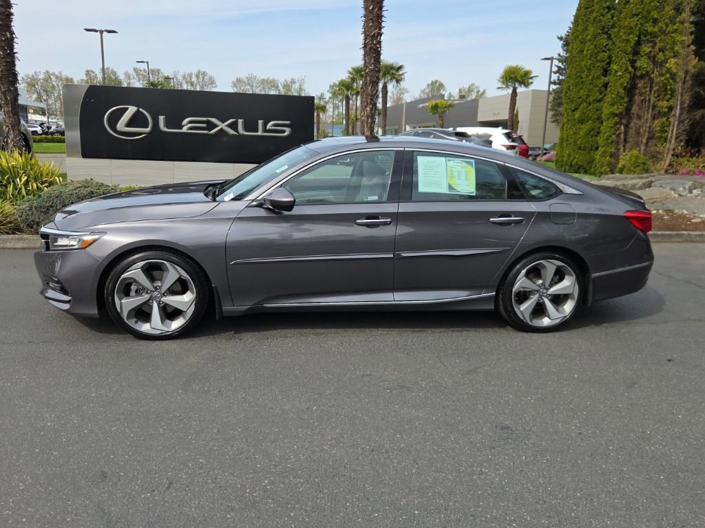 Used 2019 Honda Accord Touring image 2