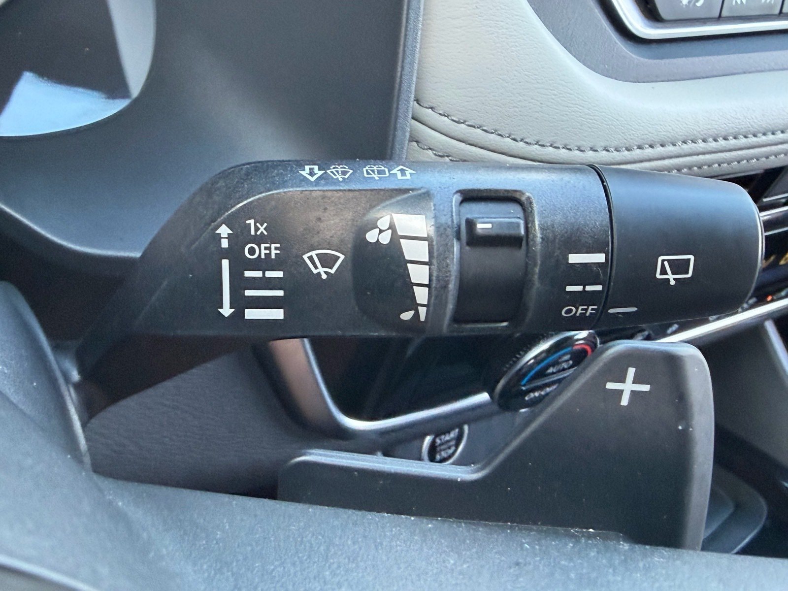 Used 2021 Nissan Rogue SV FWD image 30