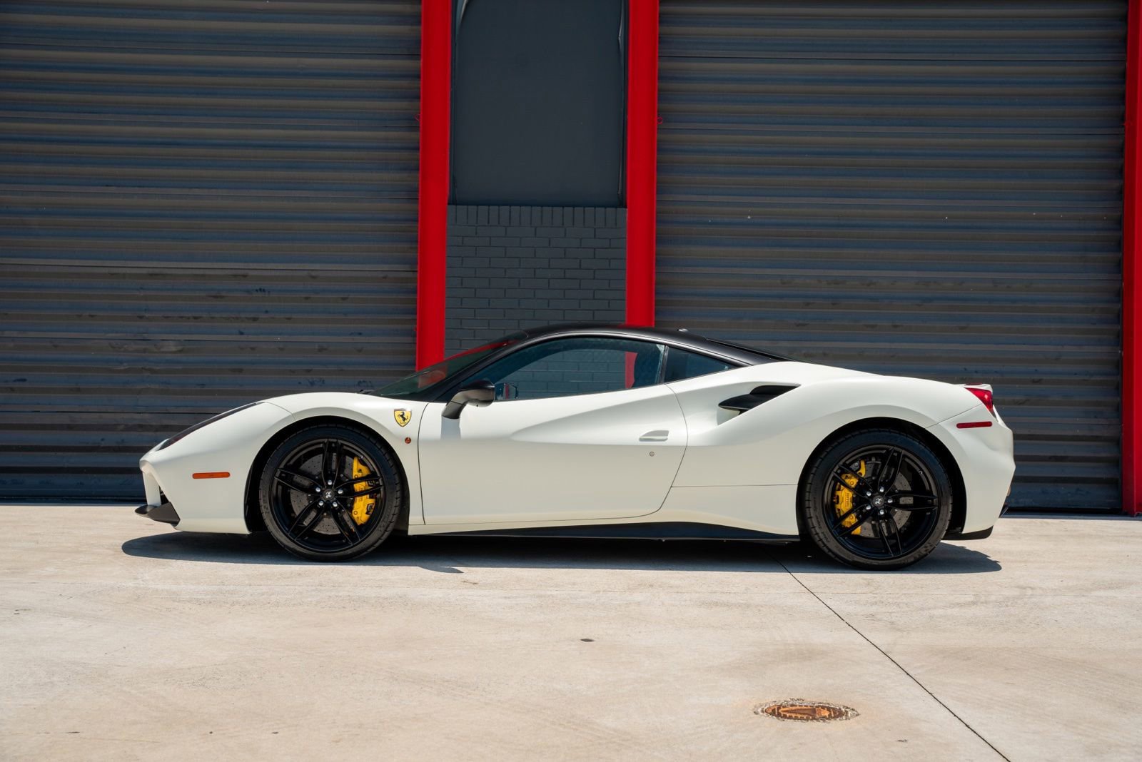 Used 2016 Ferrari 488 GTB RWD image 12