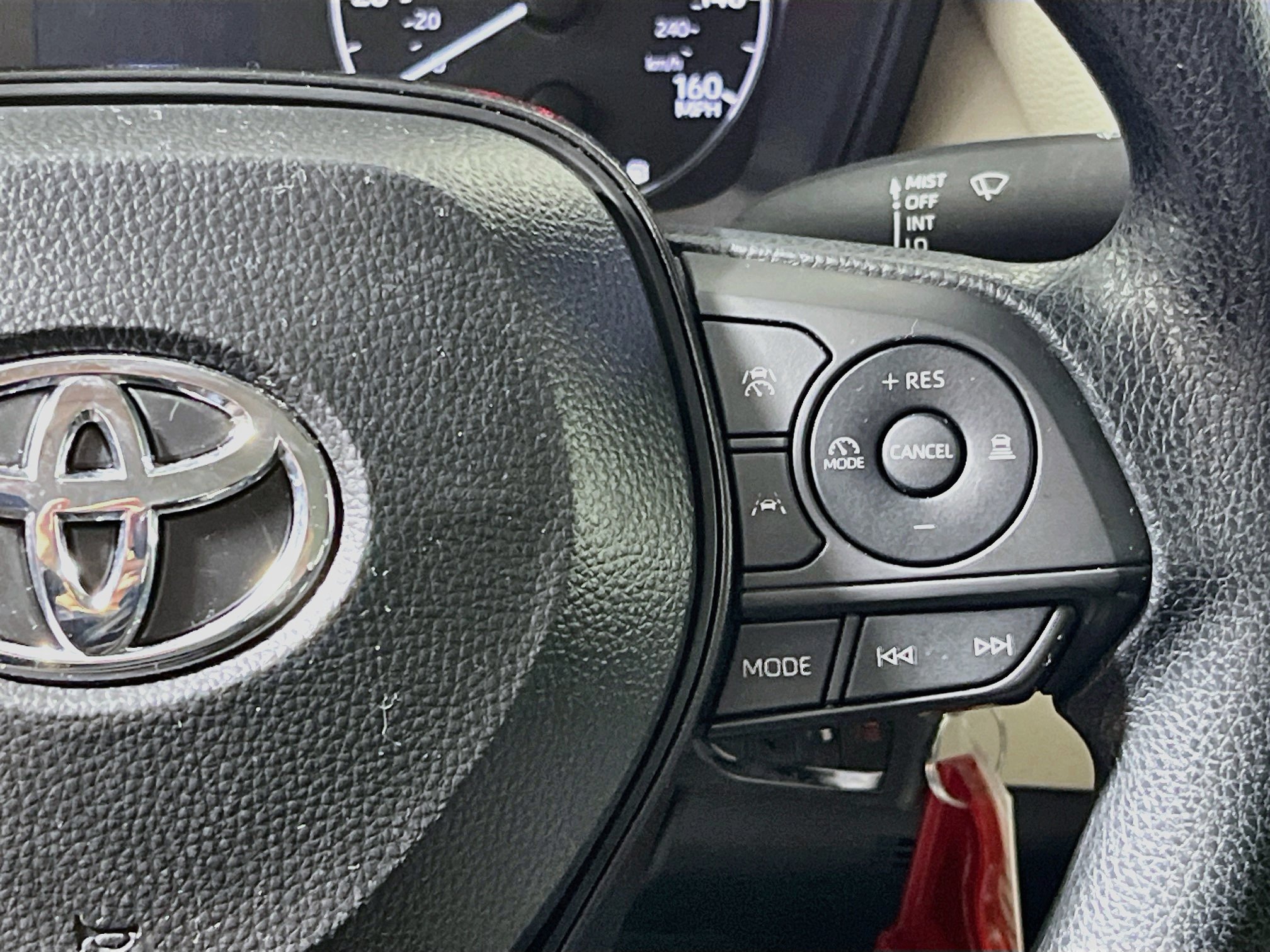 Used 2025 Toyota Corolla LE FWD image 19