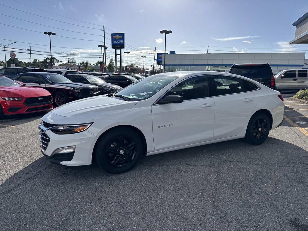 Used 2023 Chevrolet Malibu LS image 4