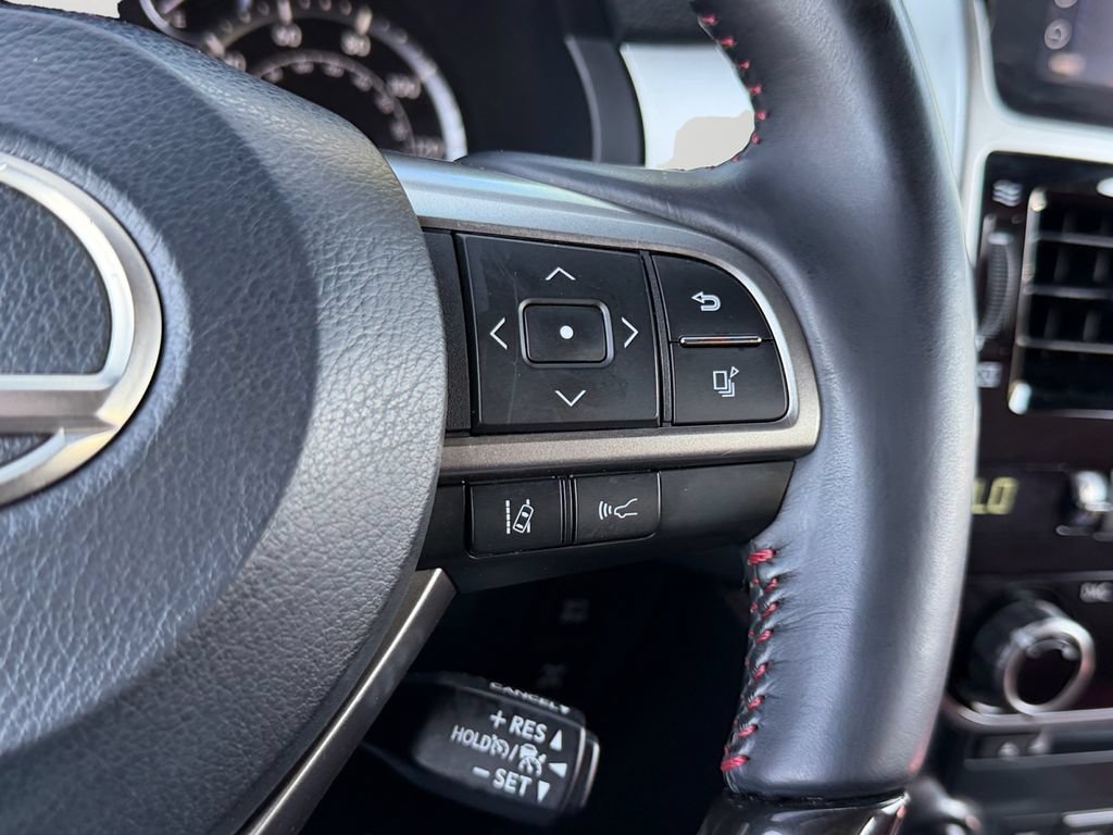 Used 2023 Lexus GX 460 Luxury w/ Sport Design Package AWD/4WD image 19
