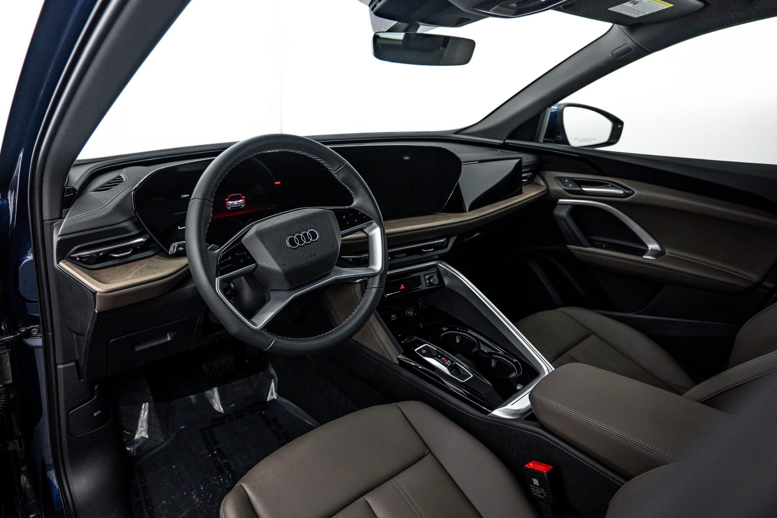 Used 2025 Audi Q5 Premium w/ Convenience Package AWD/4WD image 11