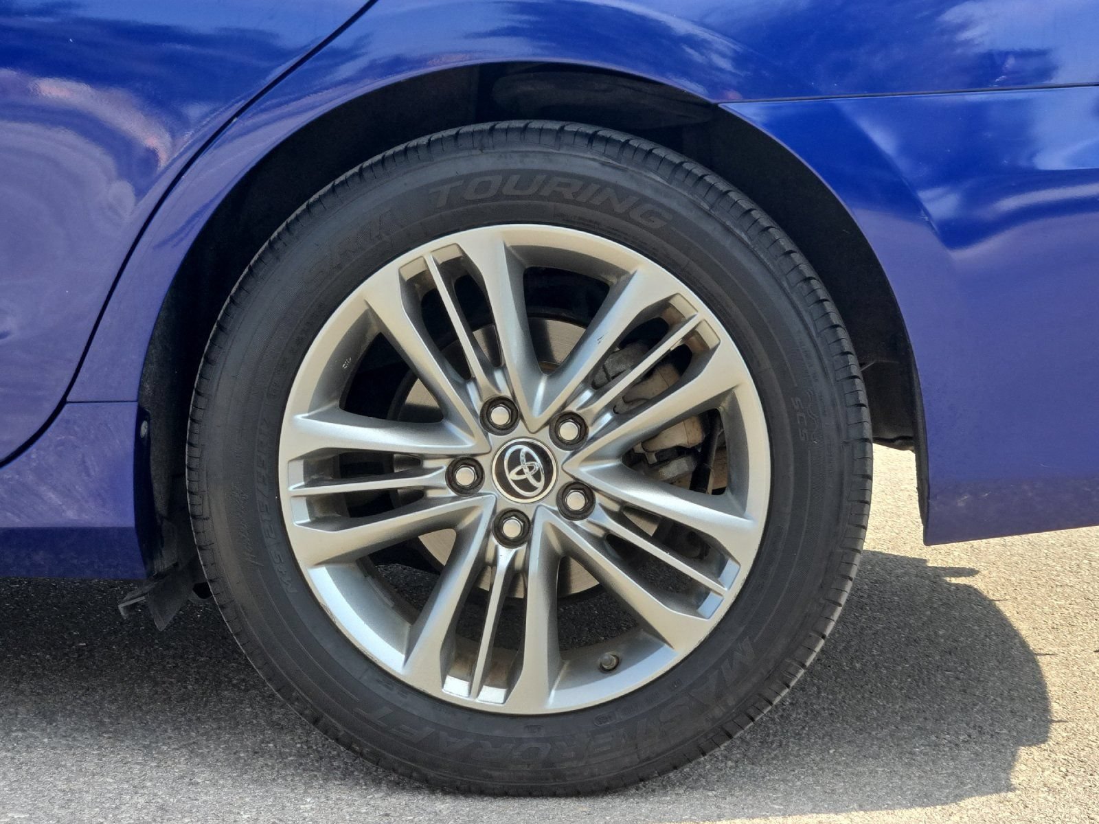 Used 2015 Toyota Camry SE FWD image 21