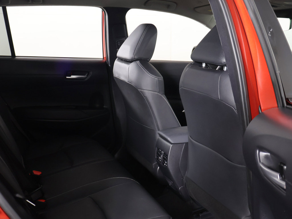 Used 2025 Toyota Corolla Cross XLE FWD image 26