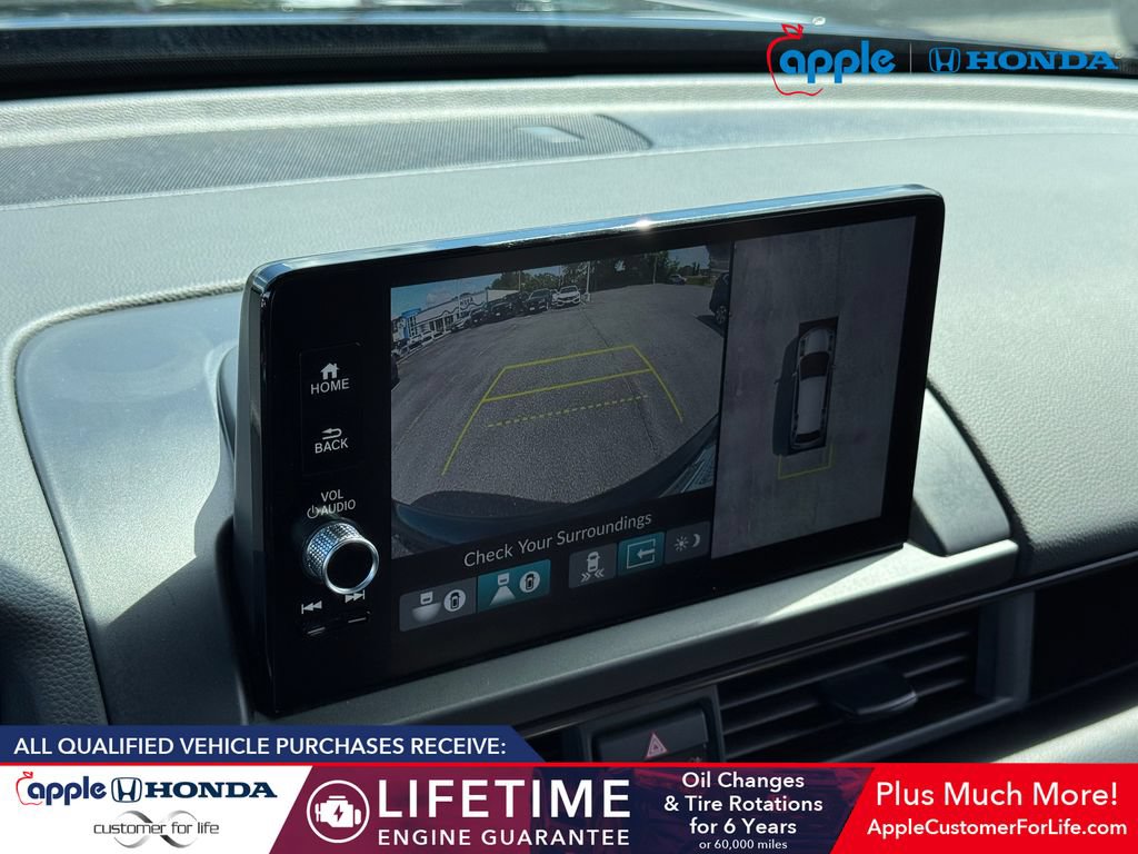 Used 2025 Honda Pilot TrailSport image 13