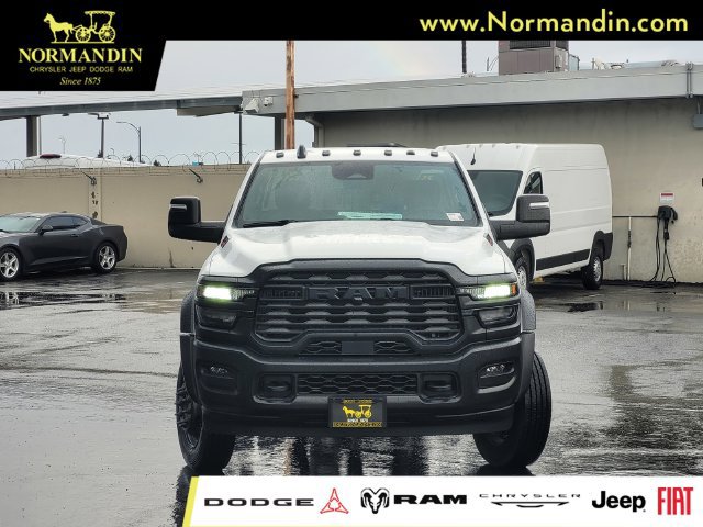 New 2026 RAM 5500 Tradesman AWD/4WD image 2
