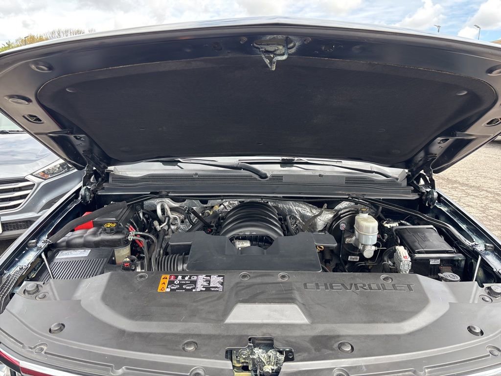 Used 2018 Chevrolet Suburban Premier AWD/4WD image 11