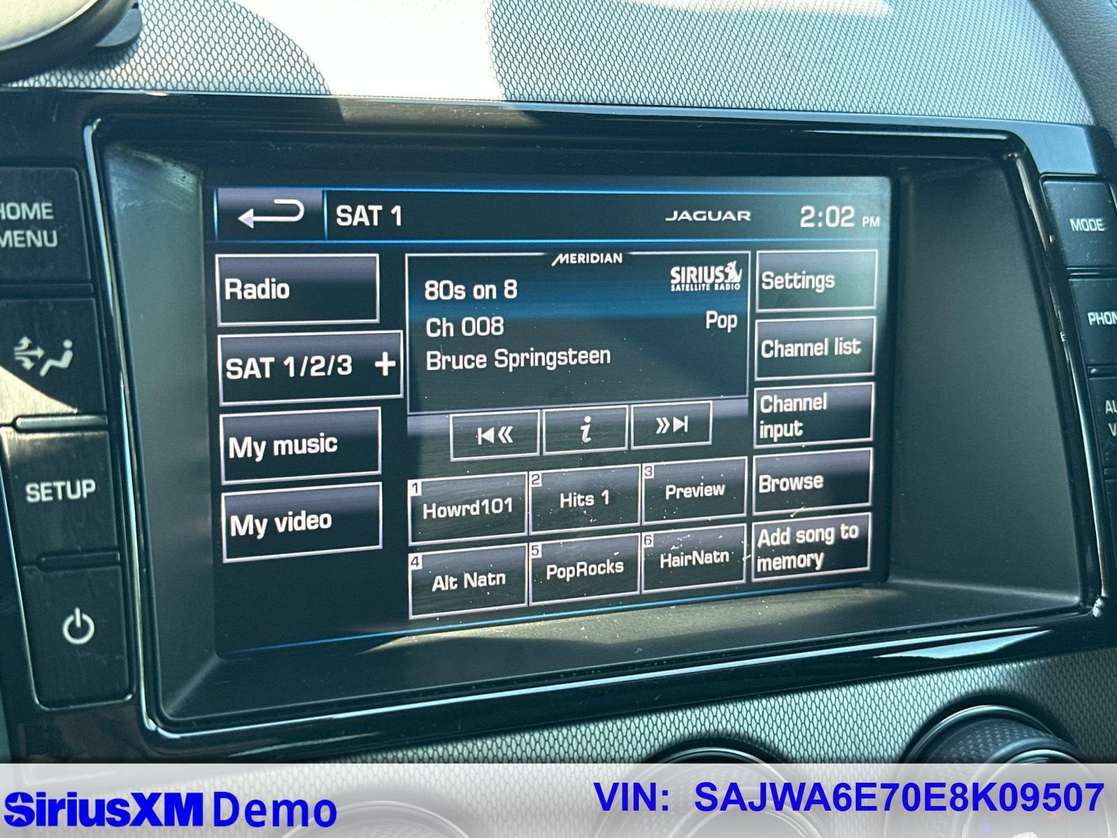 Used 2014 Jaguar F-TYPE Convertible RWD image 32