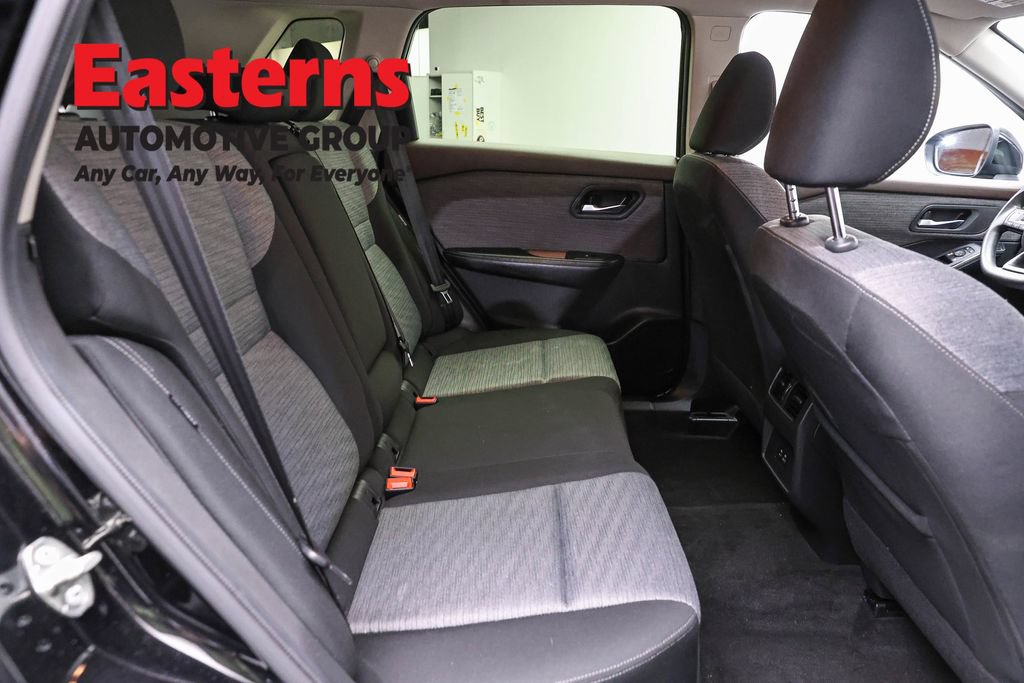 Used 2023 Nissan Rogue SV AWD/4WD image 24