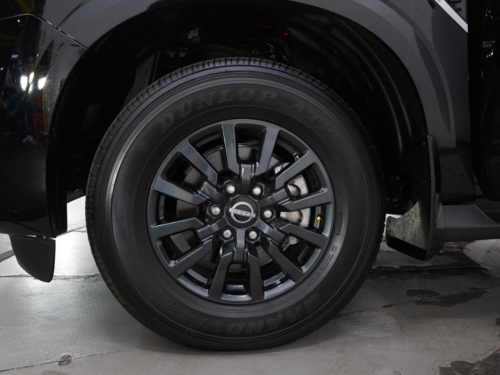 Used 2025 Nissan Armada SV AWD/4WD image 30