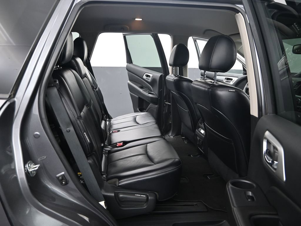 Used 2019 Nissan Pathfinder SL image 24
