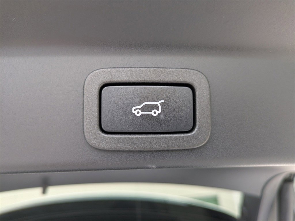 Used 2022 Jaguar F-PACE S image 14