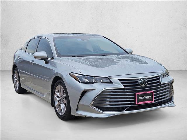 Used 2019 Toyota Avalon XLE w/ Moonroof Package FWD image 3