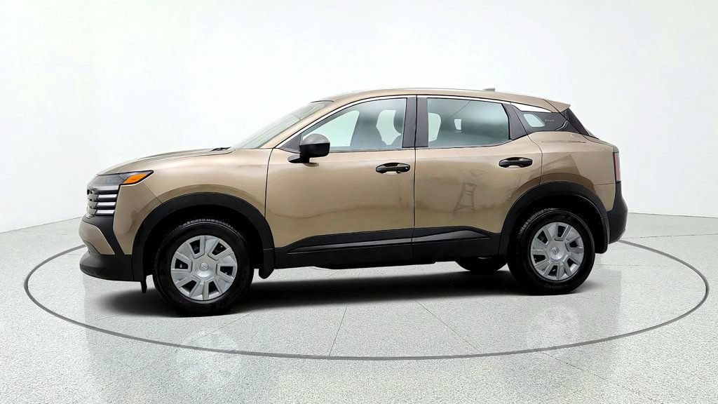 Used 2025 Nissan Kicks S w/ Charging Package FWD image 8