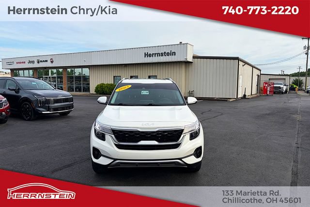 Used 2023 Kia Seltos EX AWD/4WD image 2