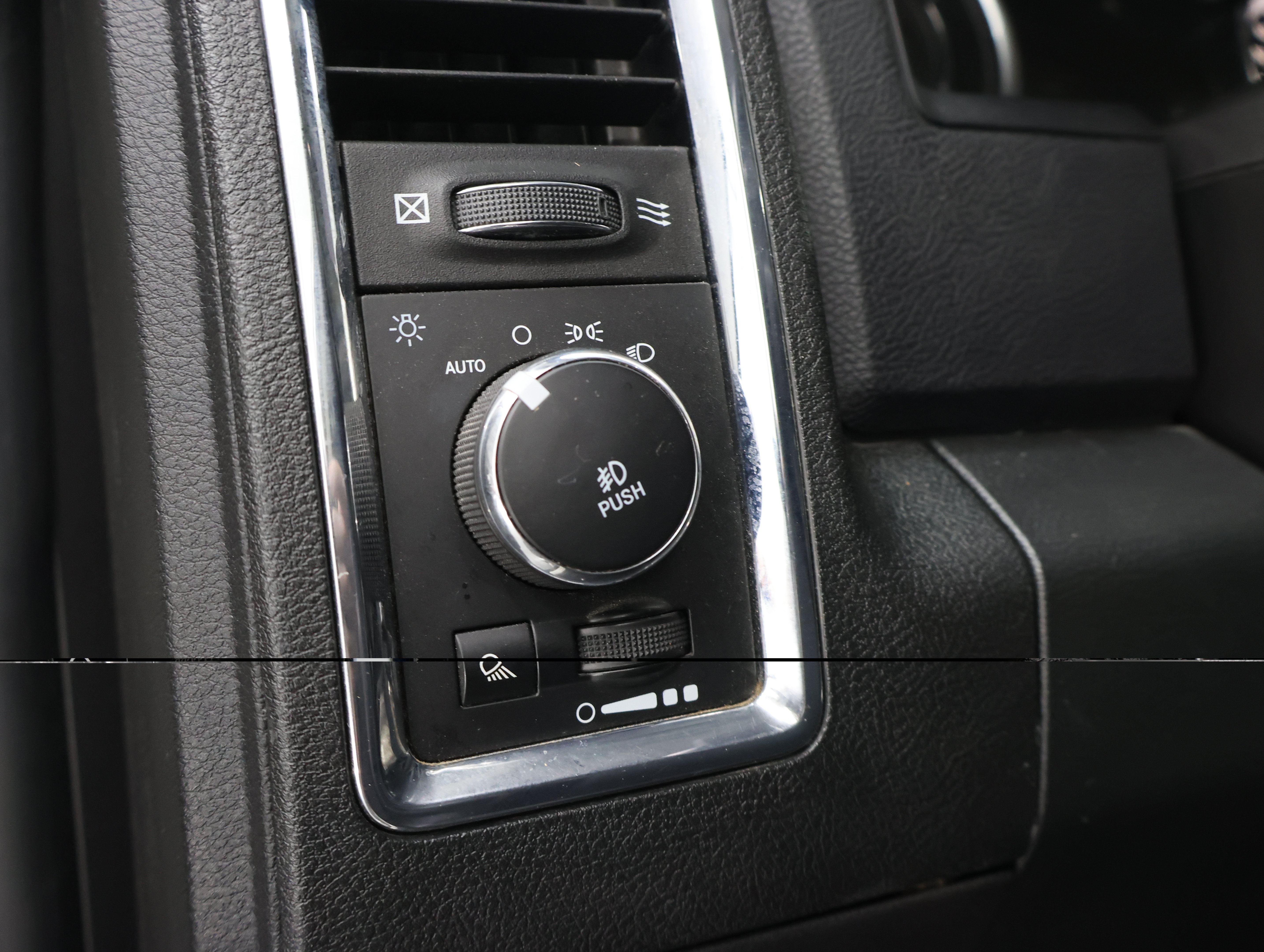 Used 2017 RAM 2500 Laramie w/ Sport Appearance Group AWD/4WD image 40