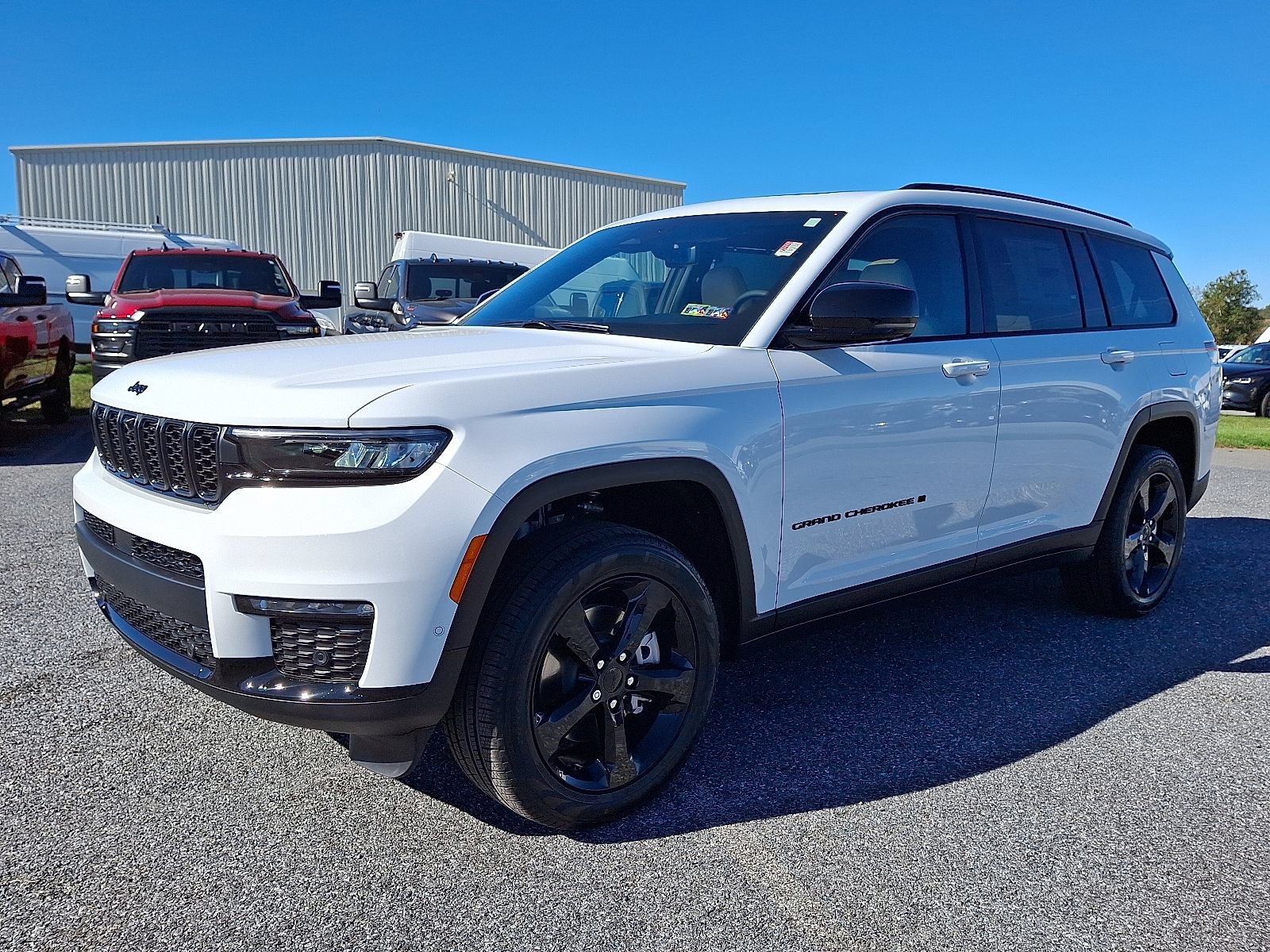New 2025 Jeep Grand Cherokee L Limited w/ Luxury Tech Group II AWD/4WD image 2