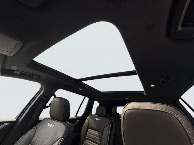New 2027 GMC Acadia Denali Ultimate w/ LPO, Floor Liner Package AWD/4WD image 5