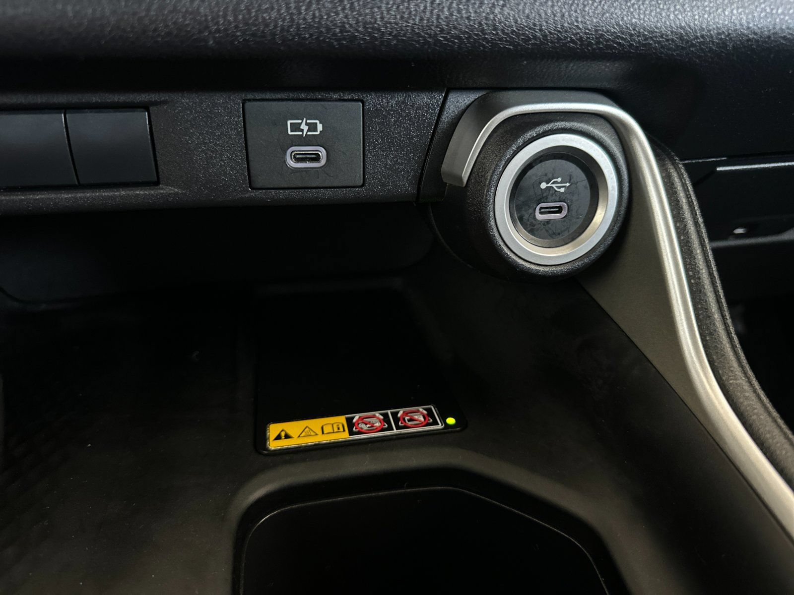 Used 2025 Toyota Grand Highlander AWD image 28
