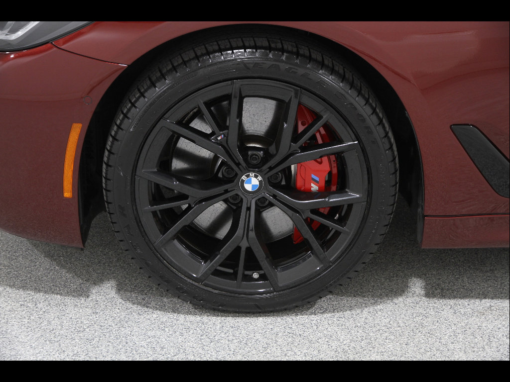 Certified 2023 BMW 540i xDrive w/ M Sport Package image 23