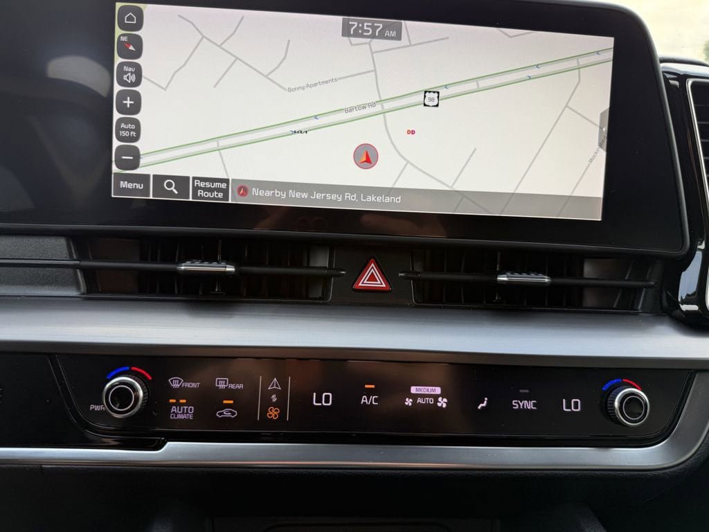 Certified 2024 Kia Sportage EX FWD image 22