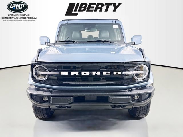 Used 2023 Ford Bronco Outer Banks image 2