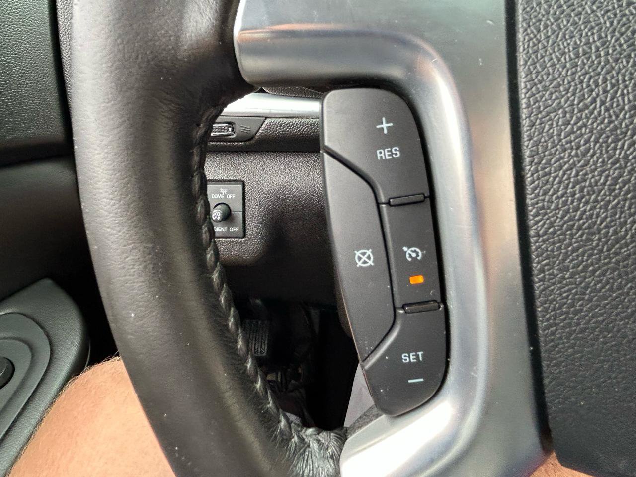 Used 2015 Chevrolet Traverse LT w/ Style and Technology Package FWD image 19