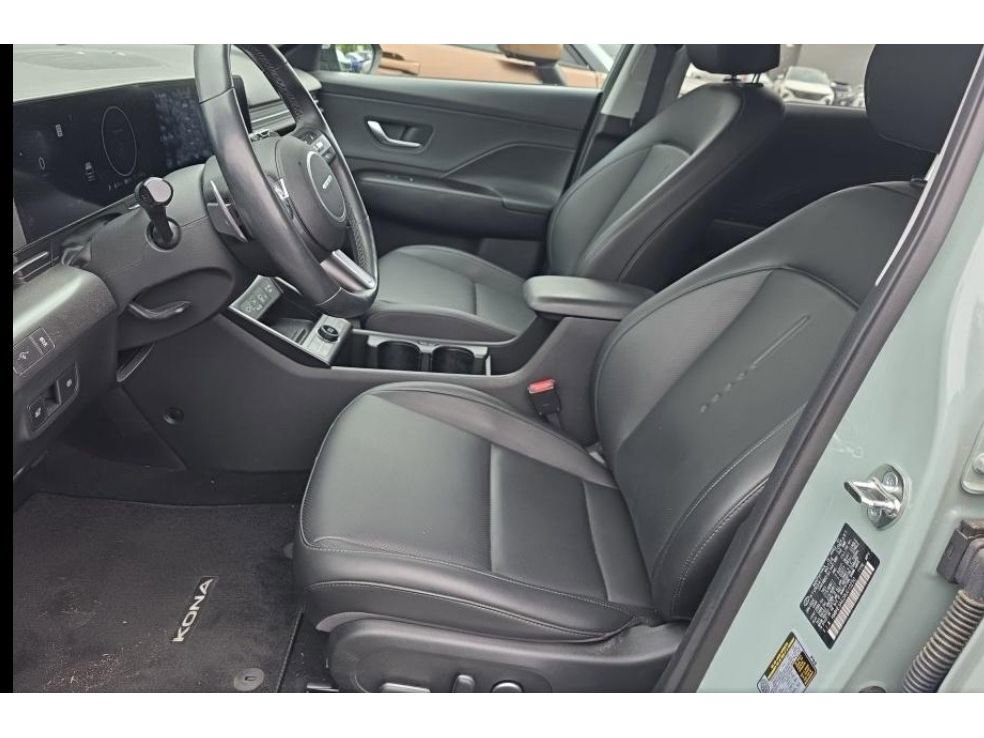 Used 2024 Hyundai Kona Limited FWD image 5