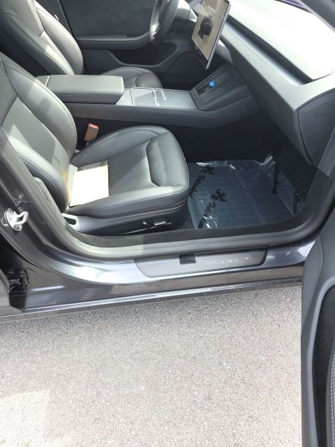 Used 2025 Tesla Model 3 Long Range image 10