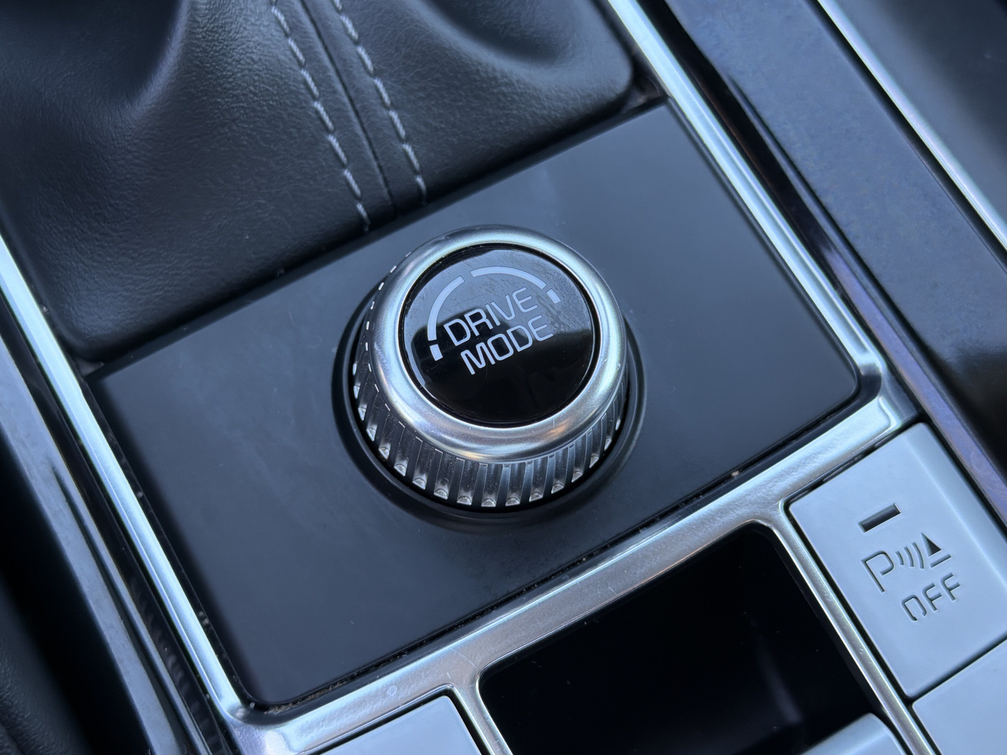 Used 2022 Kia Telluride S FWD image 27