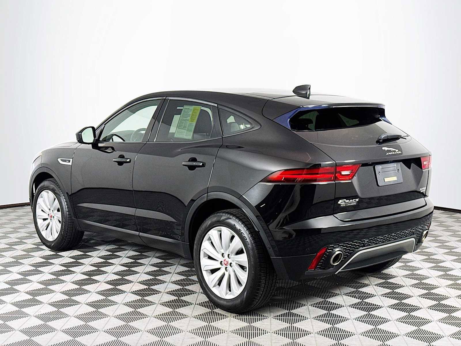 Used 2020 Jaguar E-PACE SE image 7