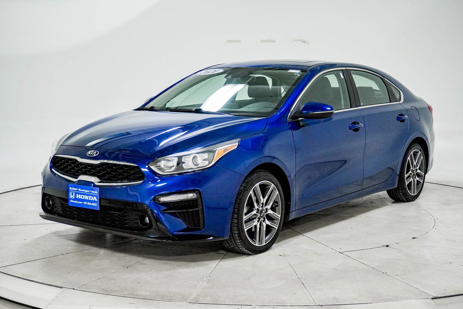 Used 2021 Kia Forte EX image 3