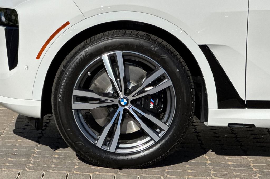 New 2026 BMW X7 xDrive40i w/ M Sport Package AWD/4WD image 33