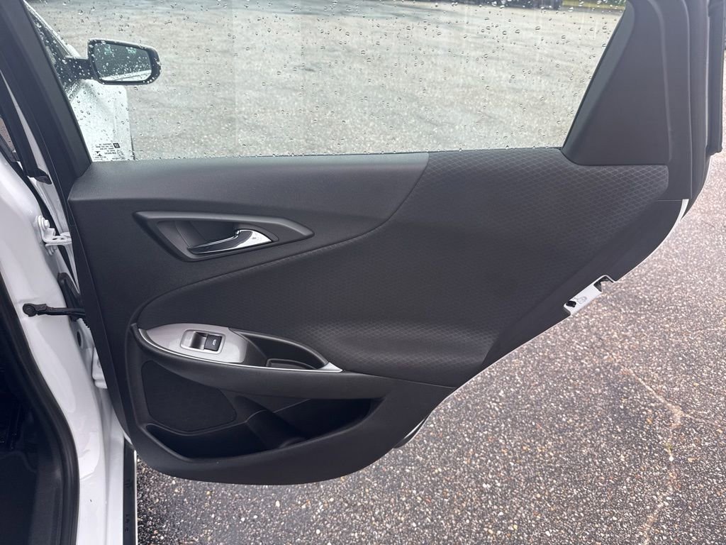 Used 2025 Chevrolet Malibu LT FWD image 24