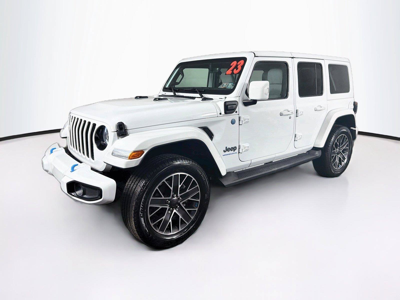 Used 2023 Jeep Wrangler Unlimited Sahara AWD/4WD image 7