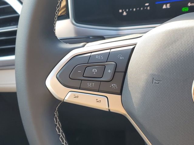 New 2026 Volkswagen Taos SE FWD image 14