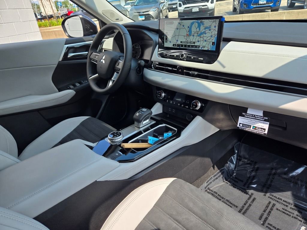 New 2025 Mitsubishi Outlander SE image 5