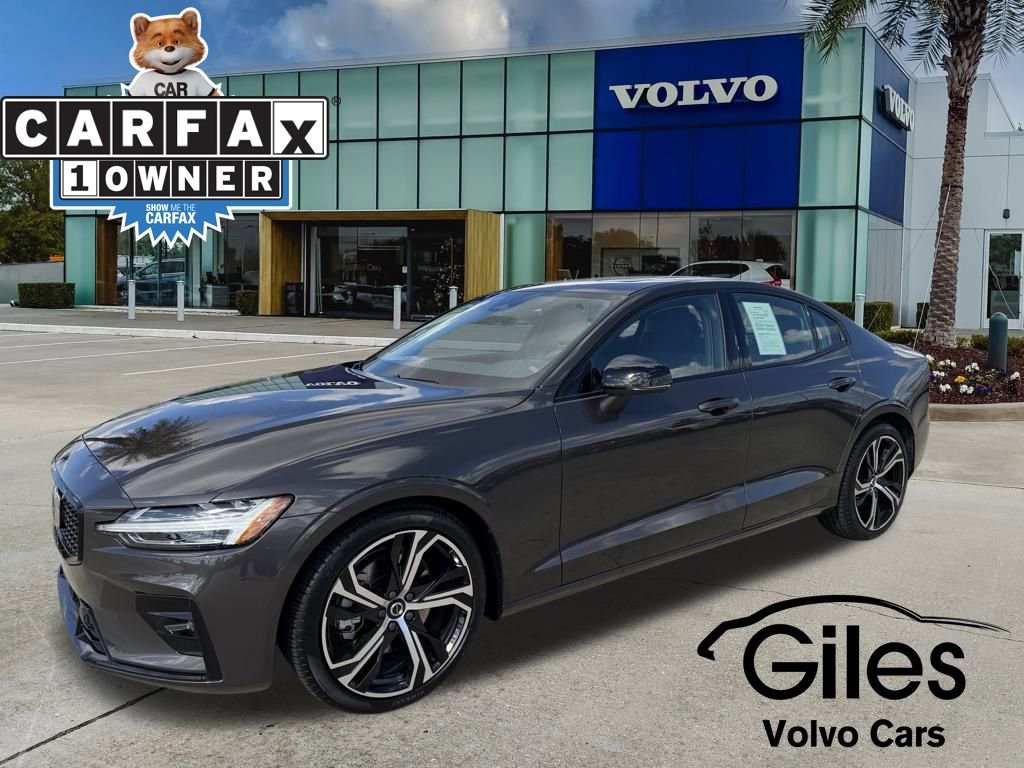 Used 2023 Volvo S60 B5 Core image 1