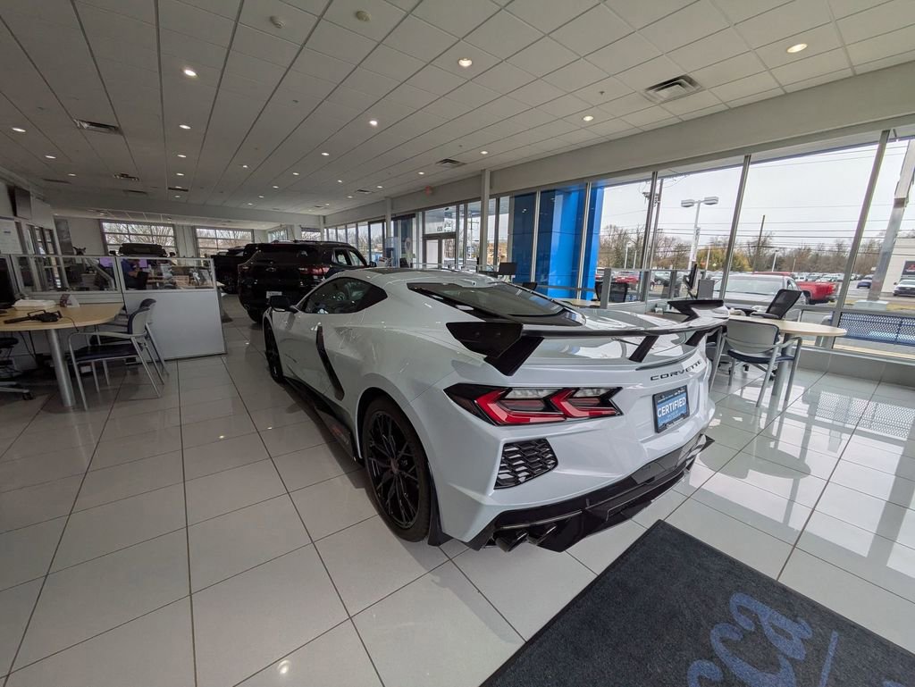 Used 2023 Chevrolet Corvette Stingray Premium Cpe w/ Z51 Performance Package image 7