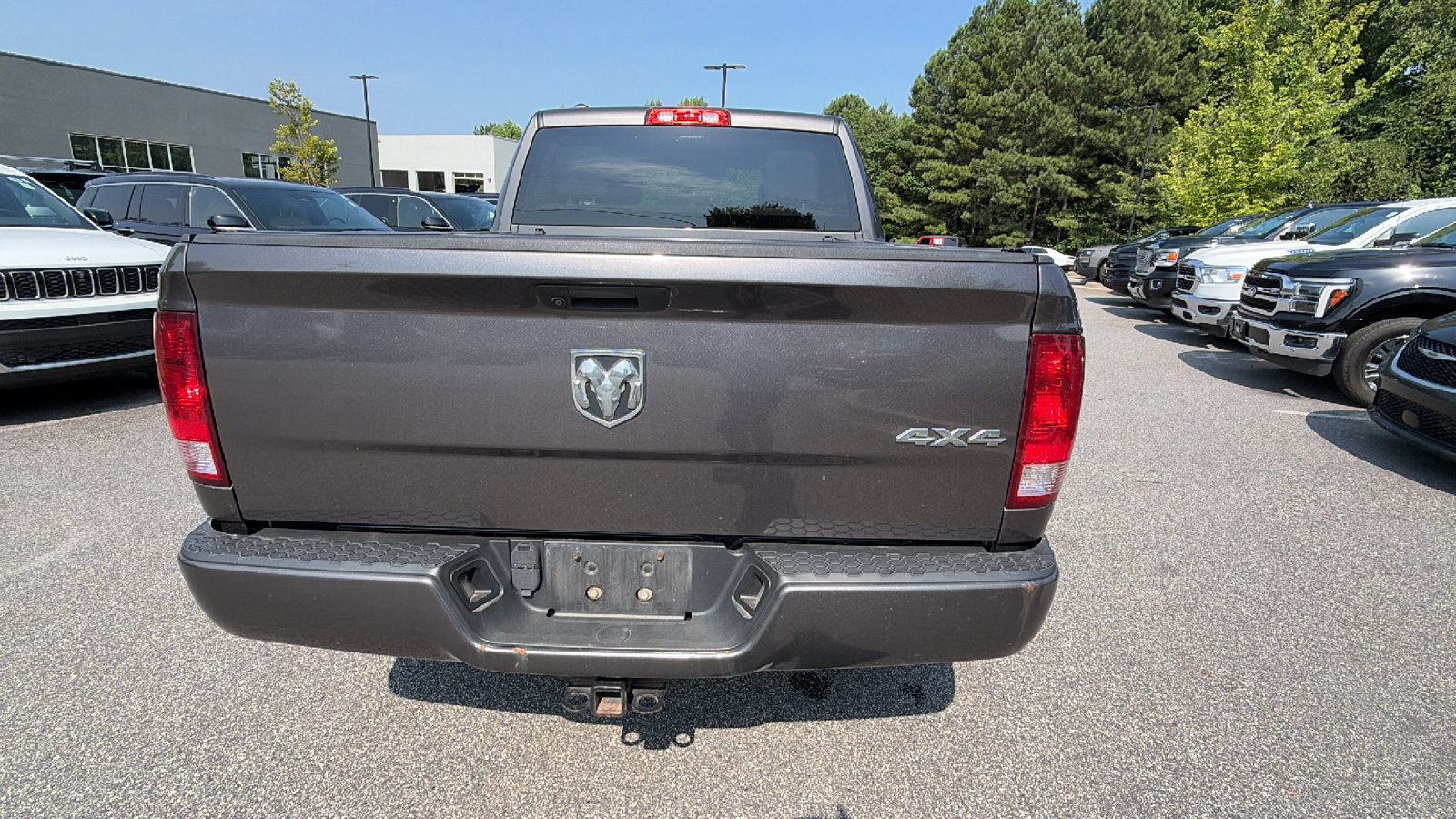Used 2019 RAM 1500 Express AWD/4WD image 9